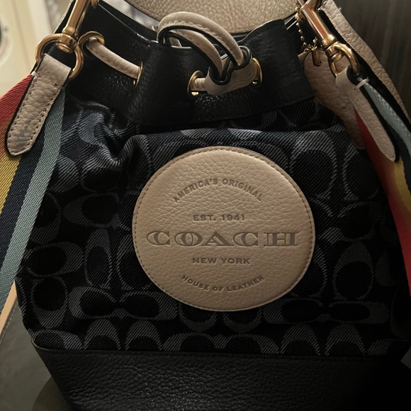 Dempsey Drawstring Bucket bag in signature denim. Like new used only once. - Picture 3 of 8